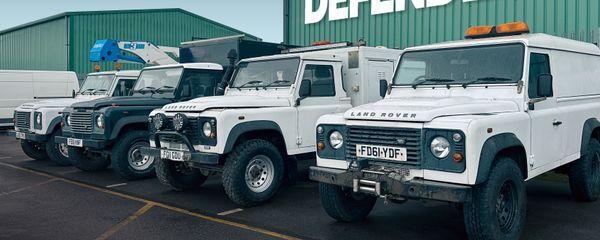 Land Rover Defenders