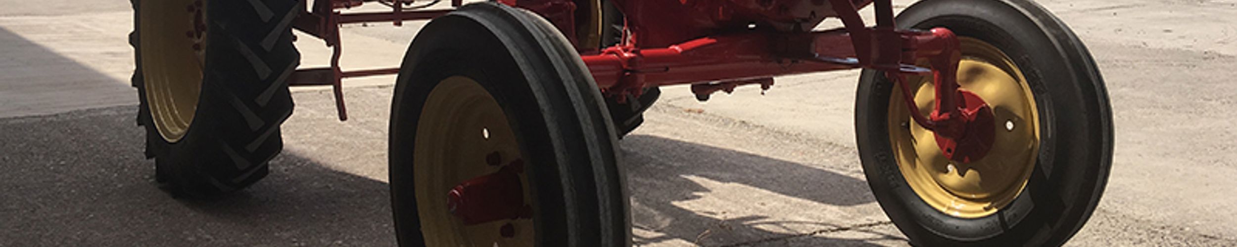 Classic Auction Filled With Vintage Tractors, Beautiful Classic Cars & Fuzz!