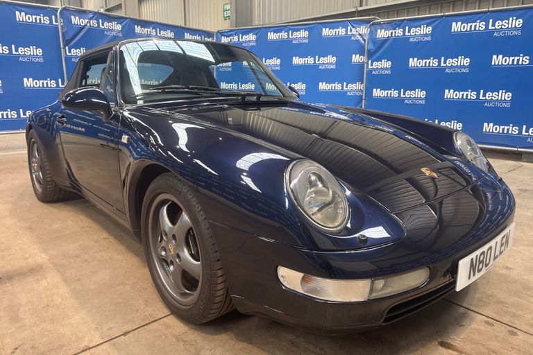 PORSCHE 911