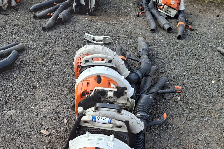 4X STIHL BLOWERS 