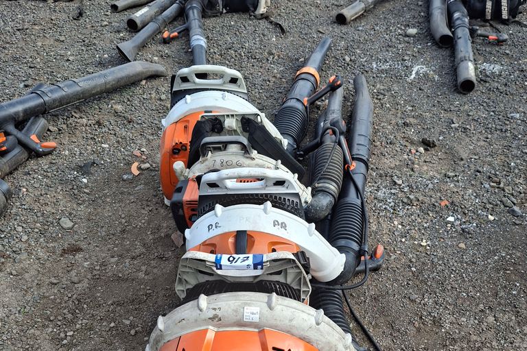 4X STIHL BLOWERS 