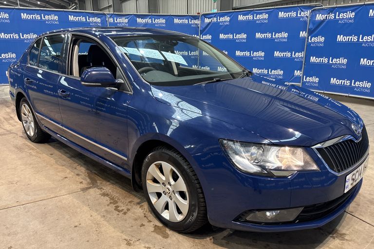 SKODA SUPERB