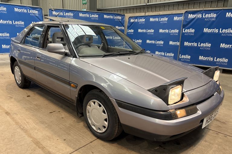 MAZDA 323