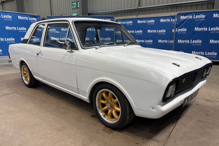 FORD CORTINA DE LUXE