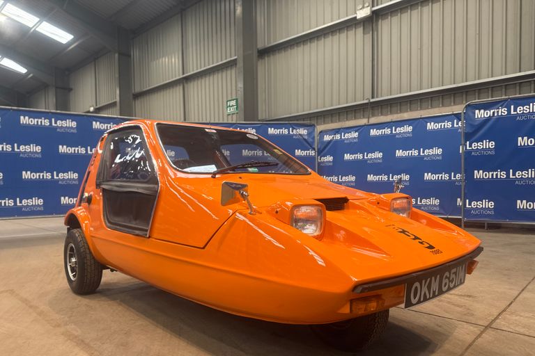 BOND BUG 700