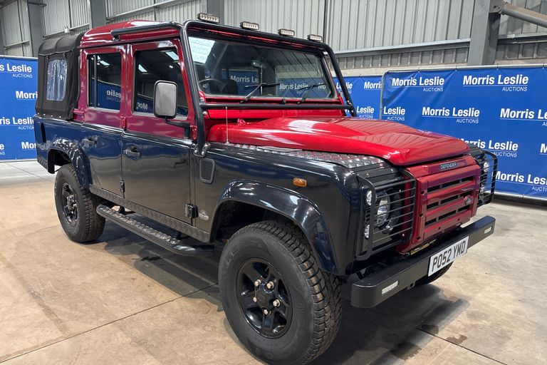 LAND ROVER DEFENDER 110