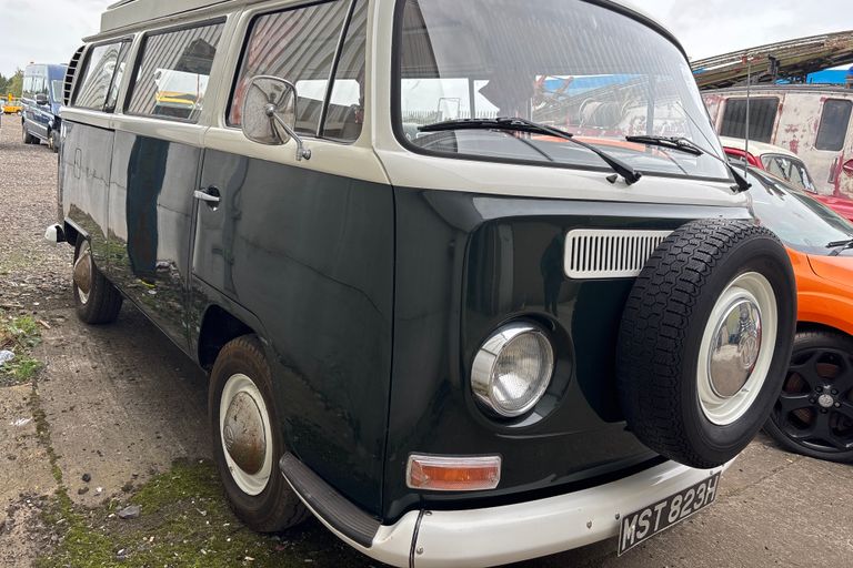 VOLKSWAGEN TYPE 2 T2b 