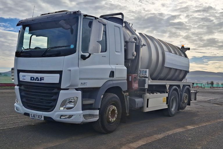 DAF TRUCKS CF330