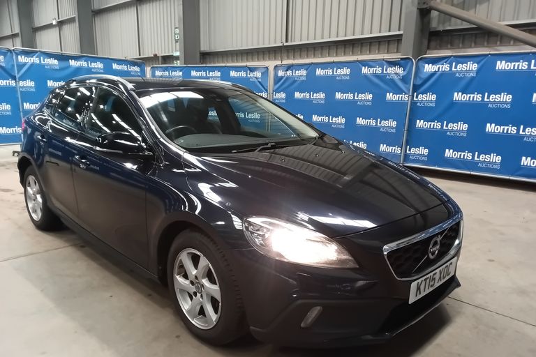 VOLVO V40