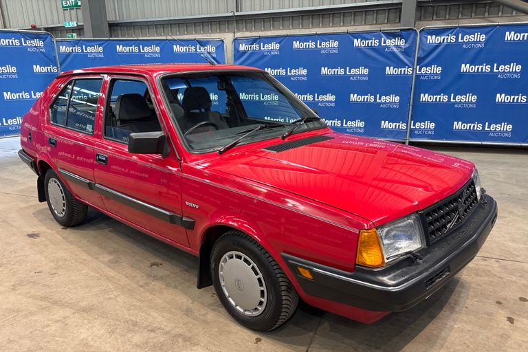 VOLVO 300 SERIES
