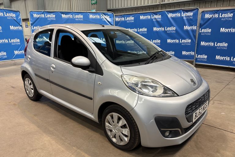 PEUGEOT 107
