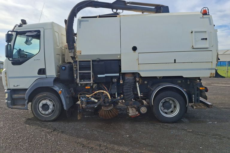 DAF TRUCKS LF