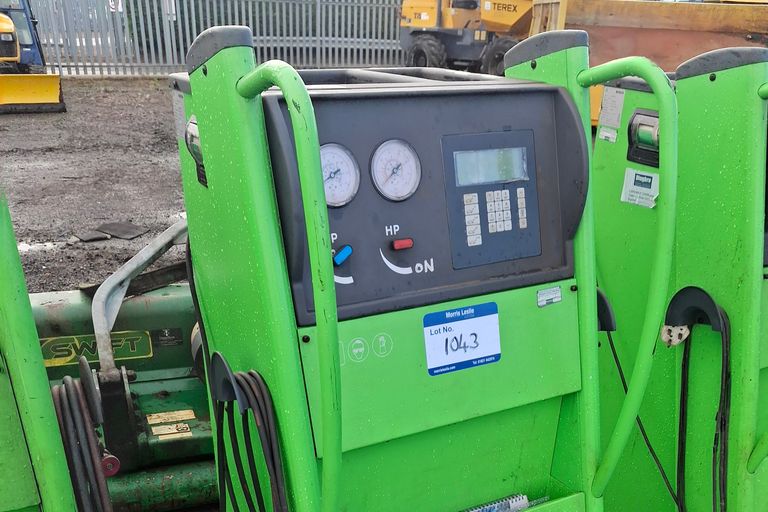 1x AIR CON UNITS 