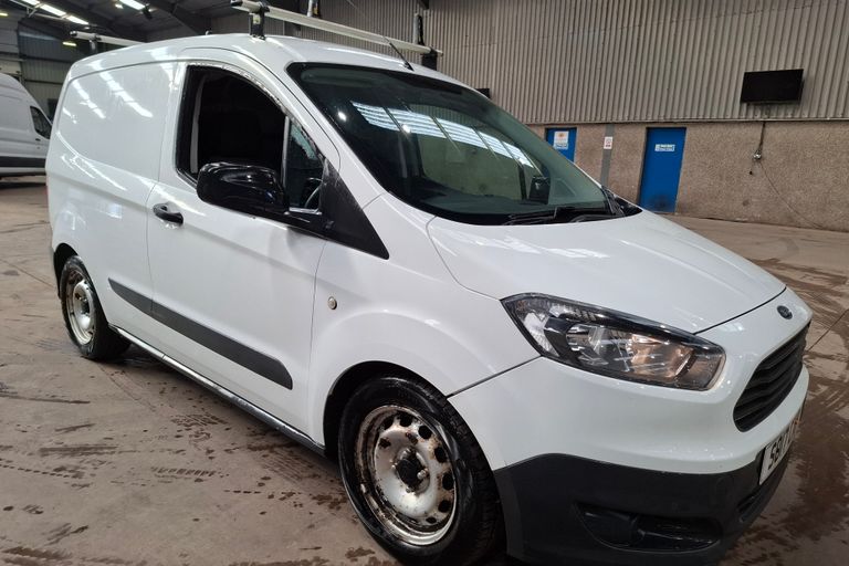 FORD TRANSIT COURIER