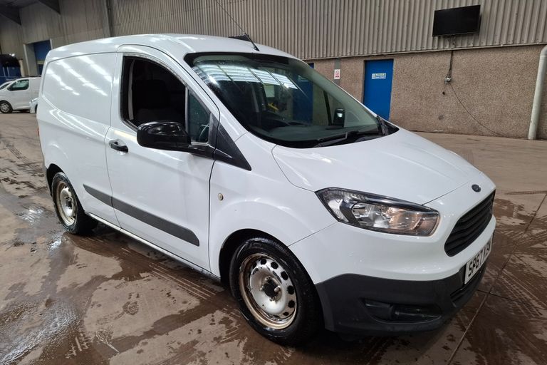 FORD TRANSIT COURIER