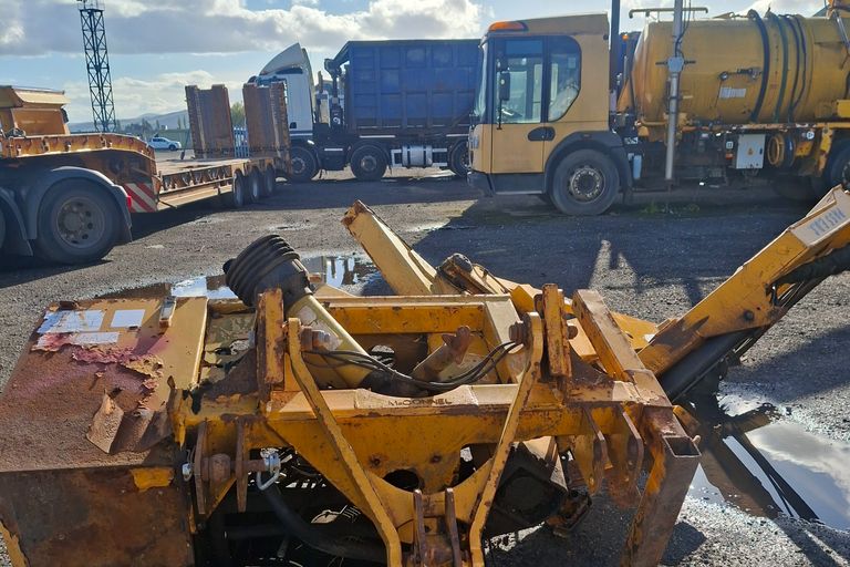 McCONNEL TRACTOR HEDGE CUTTER - SPARES/REPAIRS 