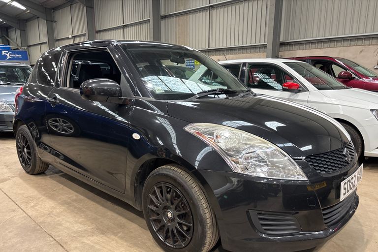SUZUKI SWIFT