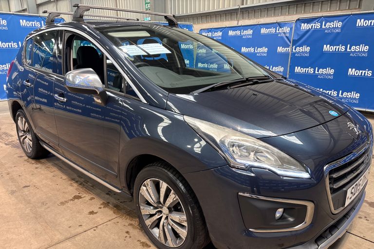 PEUGEOT 3008