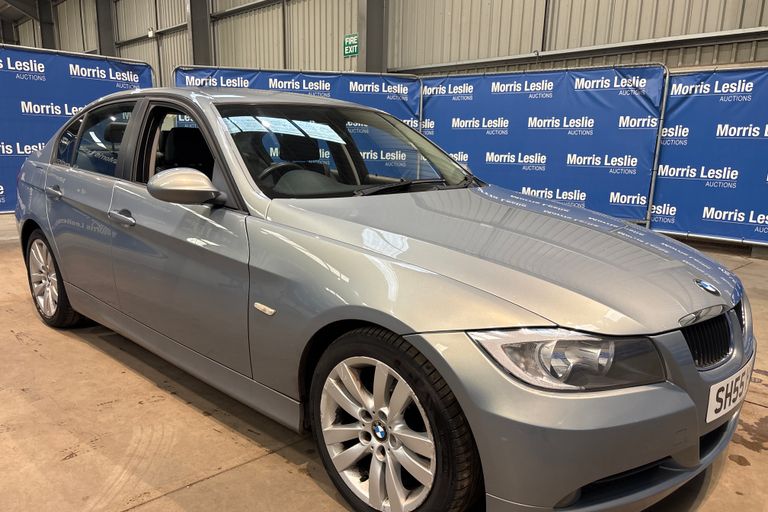 BMW 3 SERIES