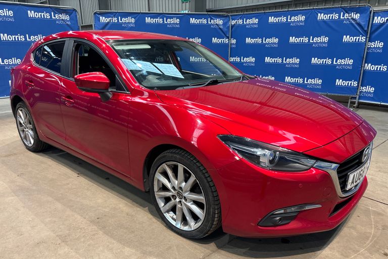 MAZDA 3