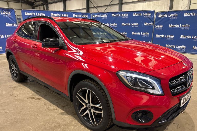 MERCEDES-BENZ GLA