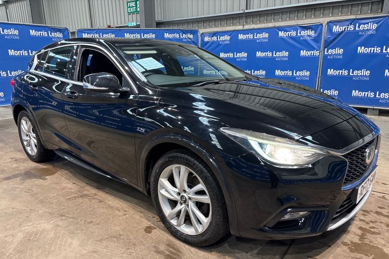 INFINITI Q30