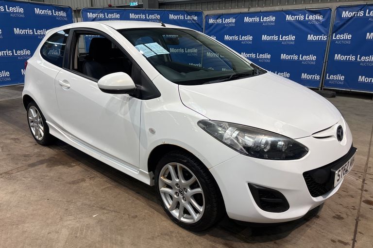 MAZDA 2