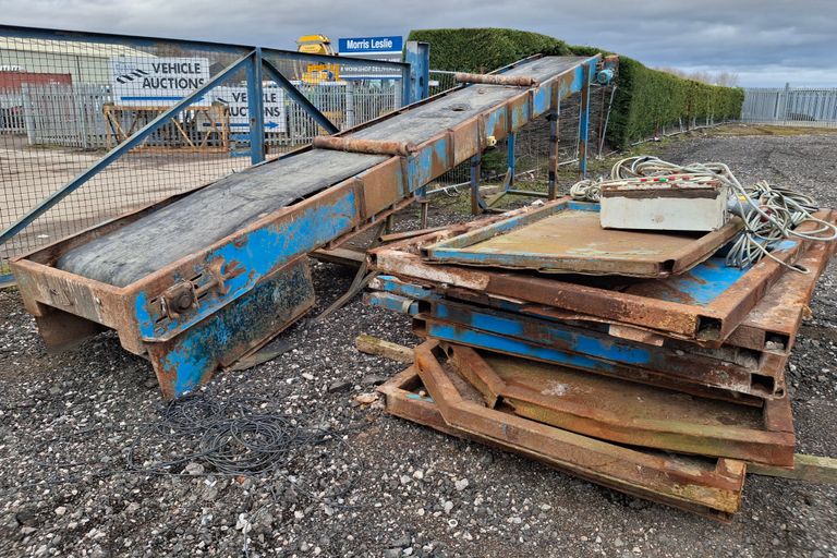 TROMMEL WITH CONVEYOR 