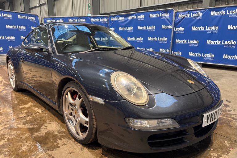 PORSCHE 911