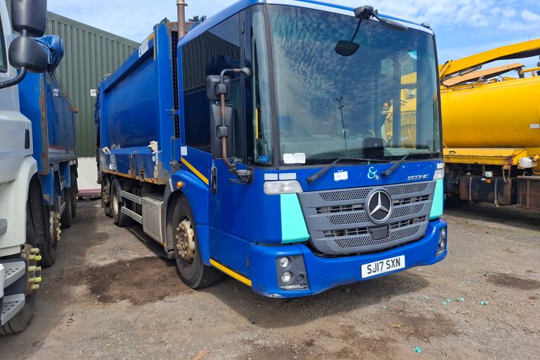MERCEDES-BENZ ECONIC 2630L