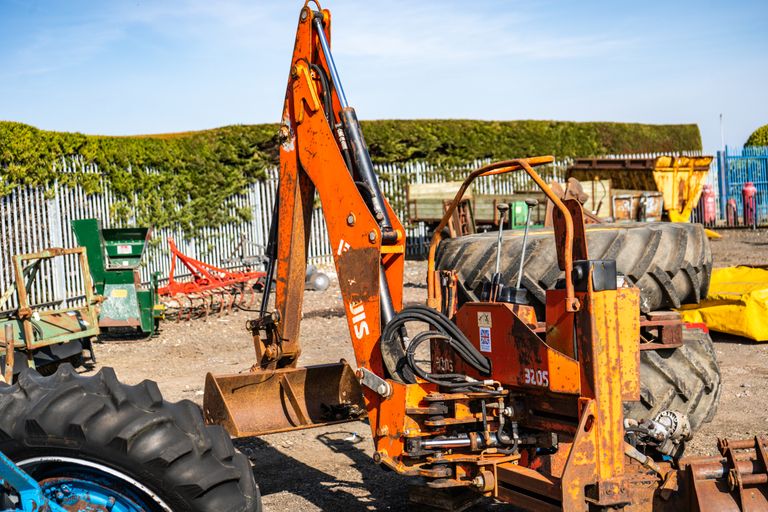 KUBOTA BACK ACTOR 320 S