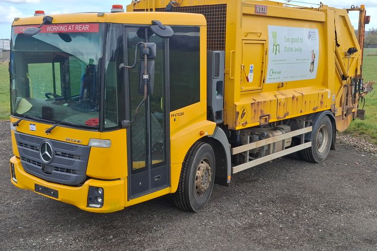 MERCEDES-BENZ ECONIC 1830