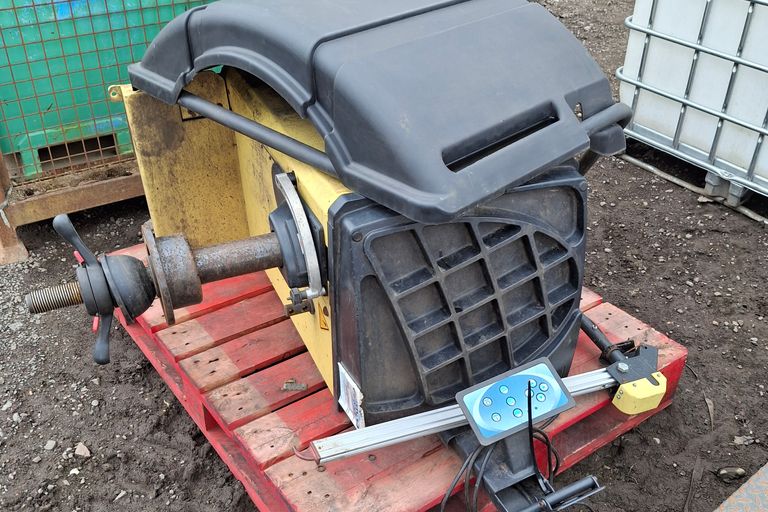 DUNLOP DWB 965 - TYRE BALANCER 