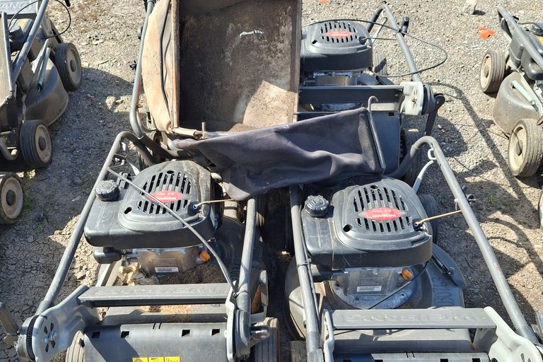 4X WEIBANG MOWERS 2X BAGS 