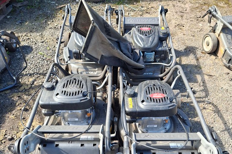 4X WEIBANG MOWERS 1X BAGS 