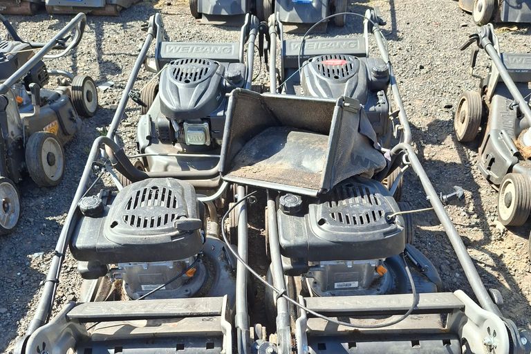 4X WEIBANG MOWERS 1X BAGS 