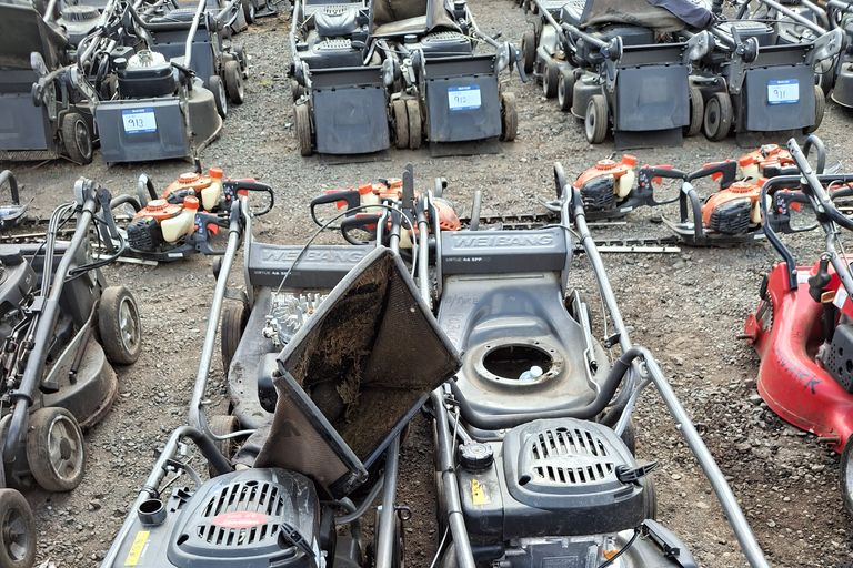 4X WEIBANG MOWERS 1X BAGS 