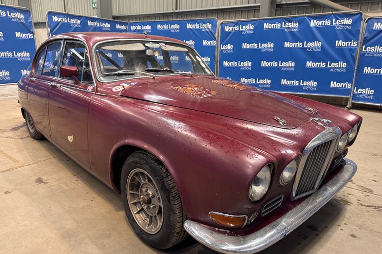 JAGUAR 420