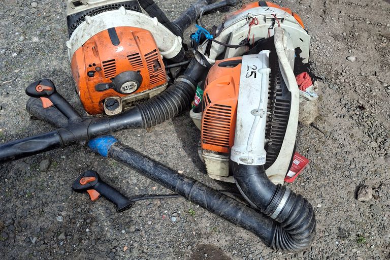 3x STIHL BLOWER 