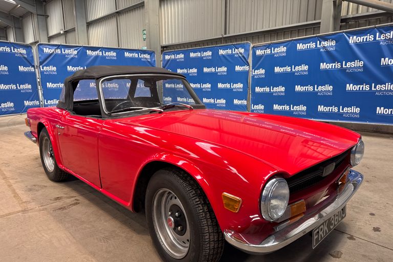 TRIUMPH TR6