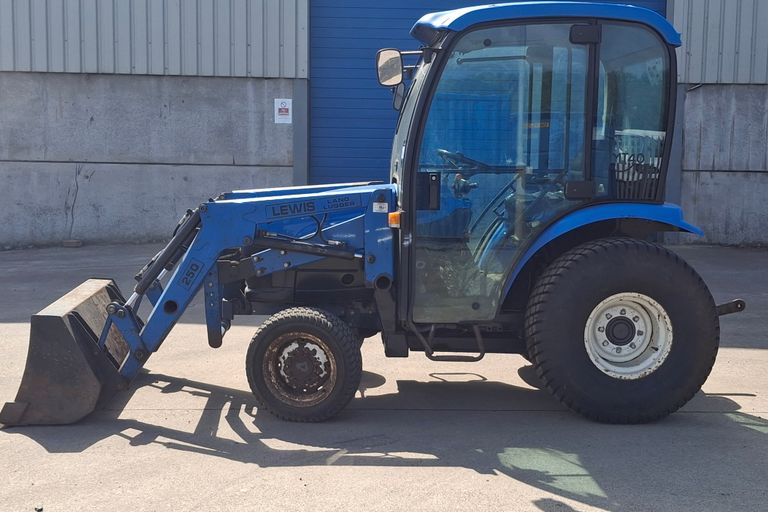 NEW HOLLAND  TC270