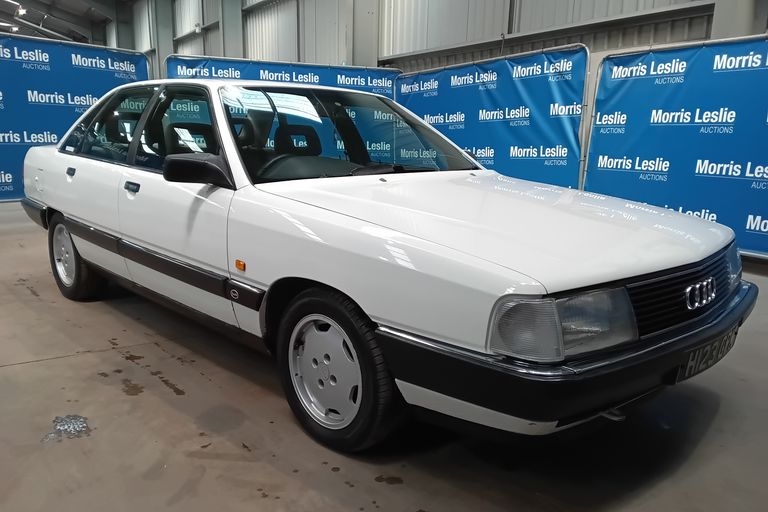 AUDI 100