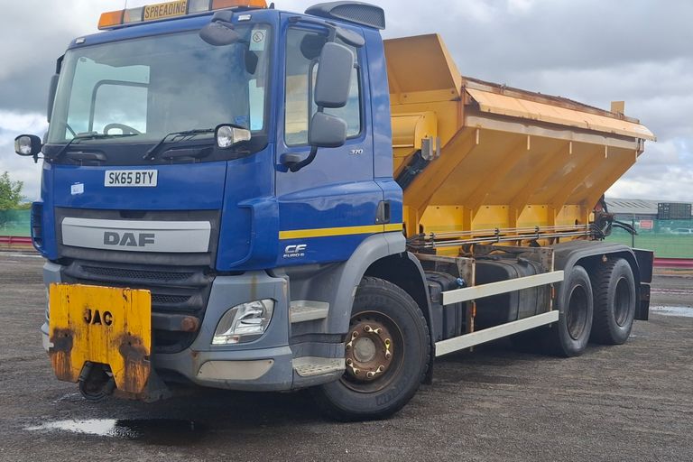 DAF TRUCKS CF 370 6X4