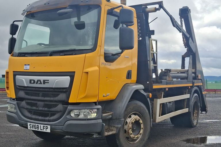 DAF TRUCKS LF