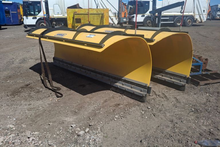 2X HGV SNOW PLOUGHS 