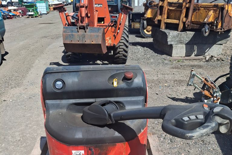 MANITOU ELECTRIC PALLET TRUCK 