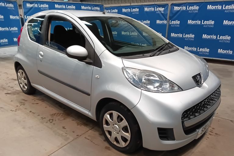 PEUGEOT 107