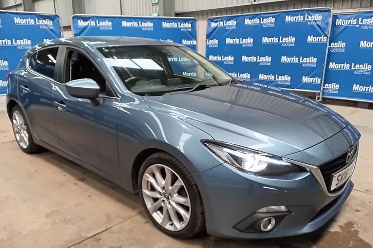 MAZDA 3
