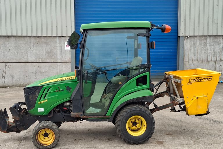 JOHN DEERE 1026R