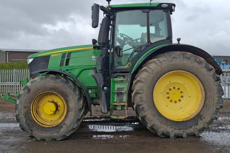 JOHN DEERE 6250R